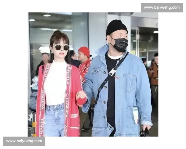 杜海涛沈梦辰伦敦返京,机场比心互动甜度超标 杜海涛沈梦辰伦敦返京,机场比心互动甜度超标