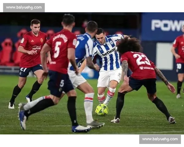 半场战报:布季米尔双响逆转,奥萨苏纳 2-1 塞尔塔 半场战报:布季米尔双响逆转,奥萨苏纳 2-1 塞尔塔